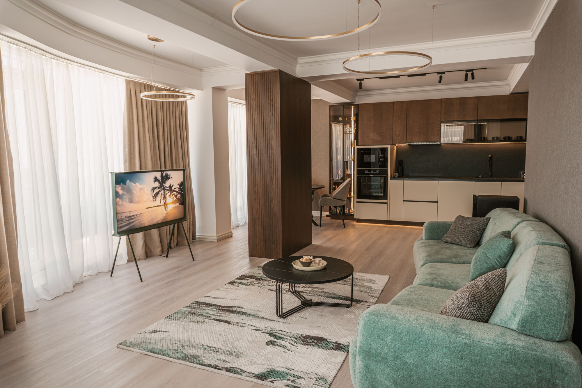 Living deschis spre dining